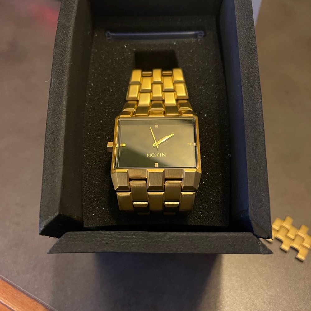 Nixon Ticket Gold Tone Black Dial Men's Wrist Watch A083510